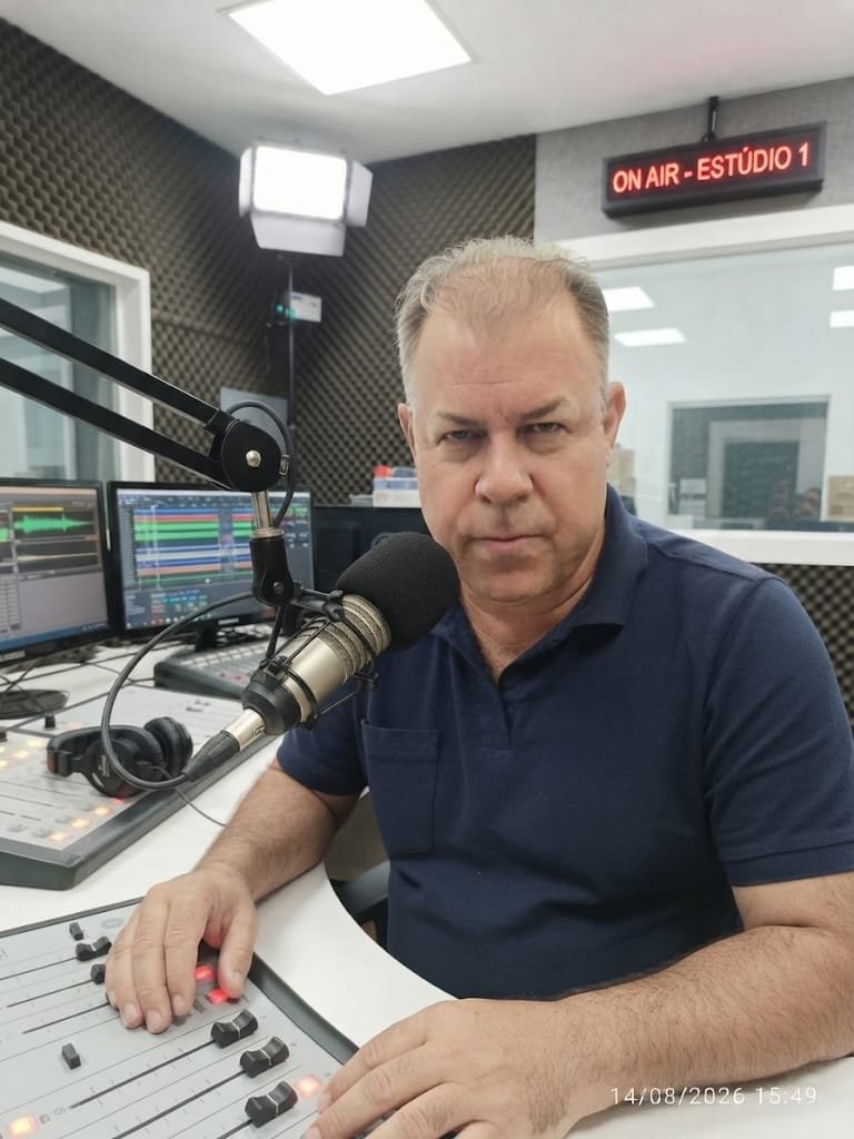 Marcio Henrique em estúdio
